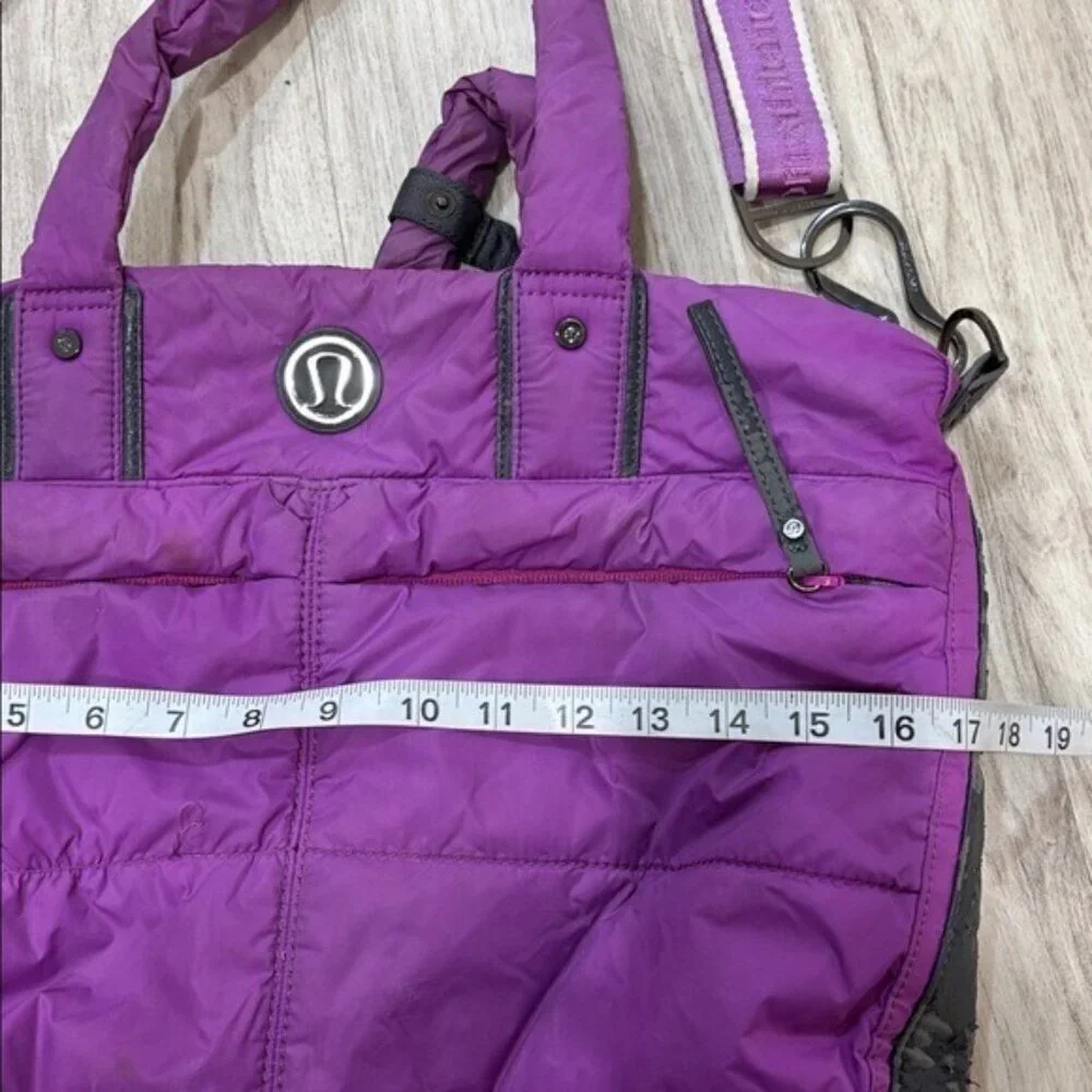 Lululemon Bon Voyage Duffel Bag Purple Women's Bag gym , diaper bag